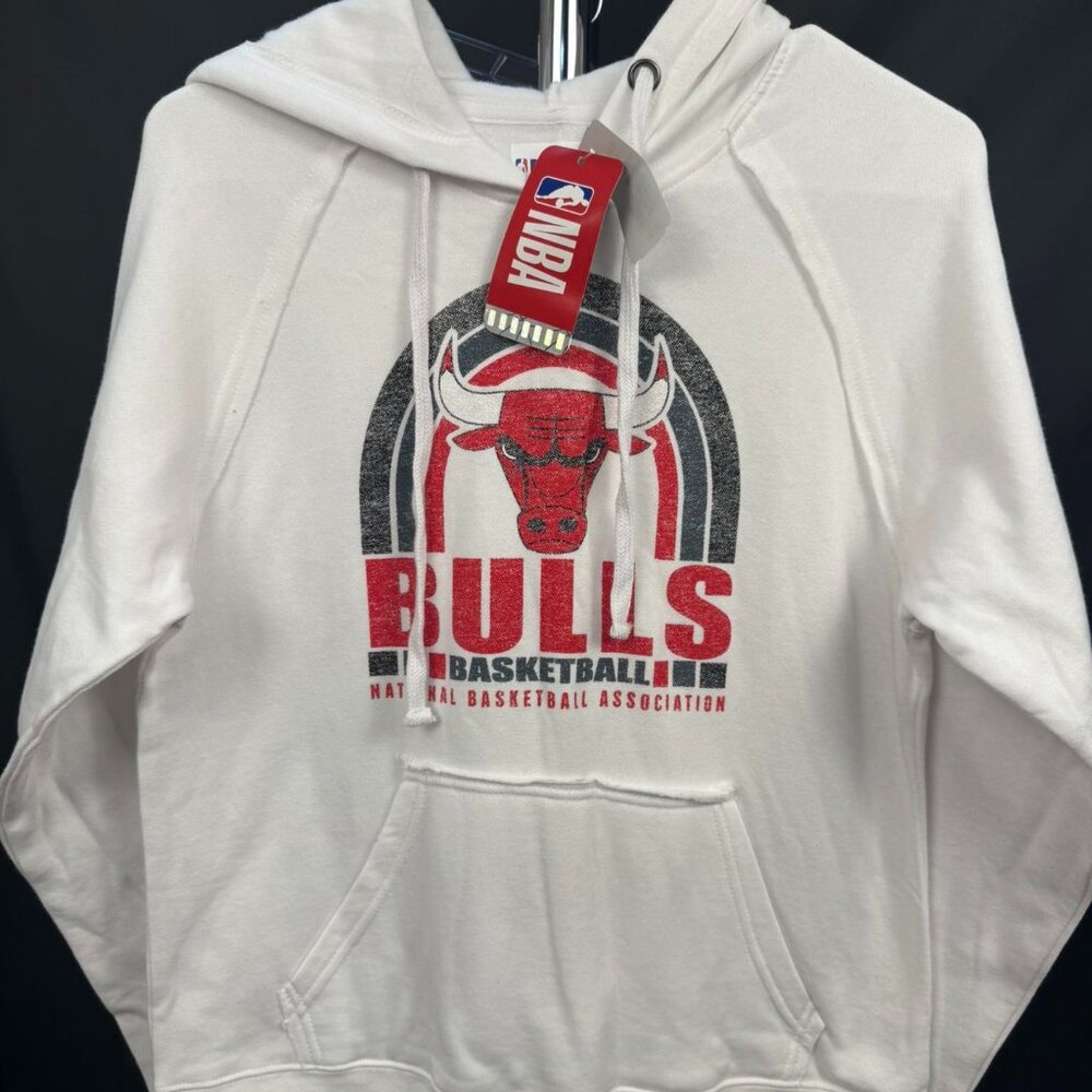 Chicago Bulls NBA Hoodie – White Graphic Hoodie